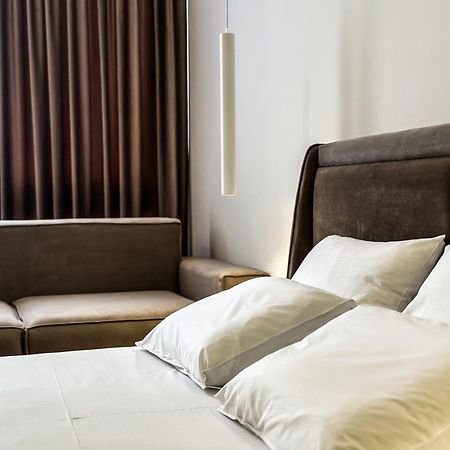 דורס Alexander Rooms & Apartments מראה חיצוני תמונה