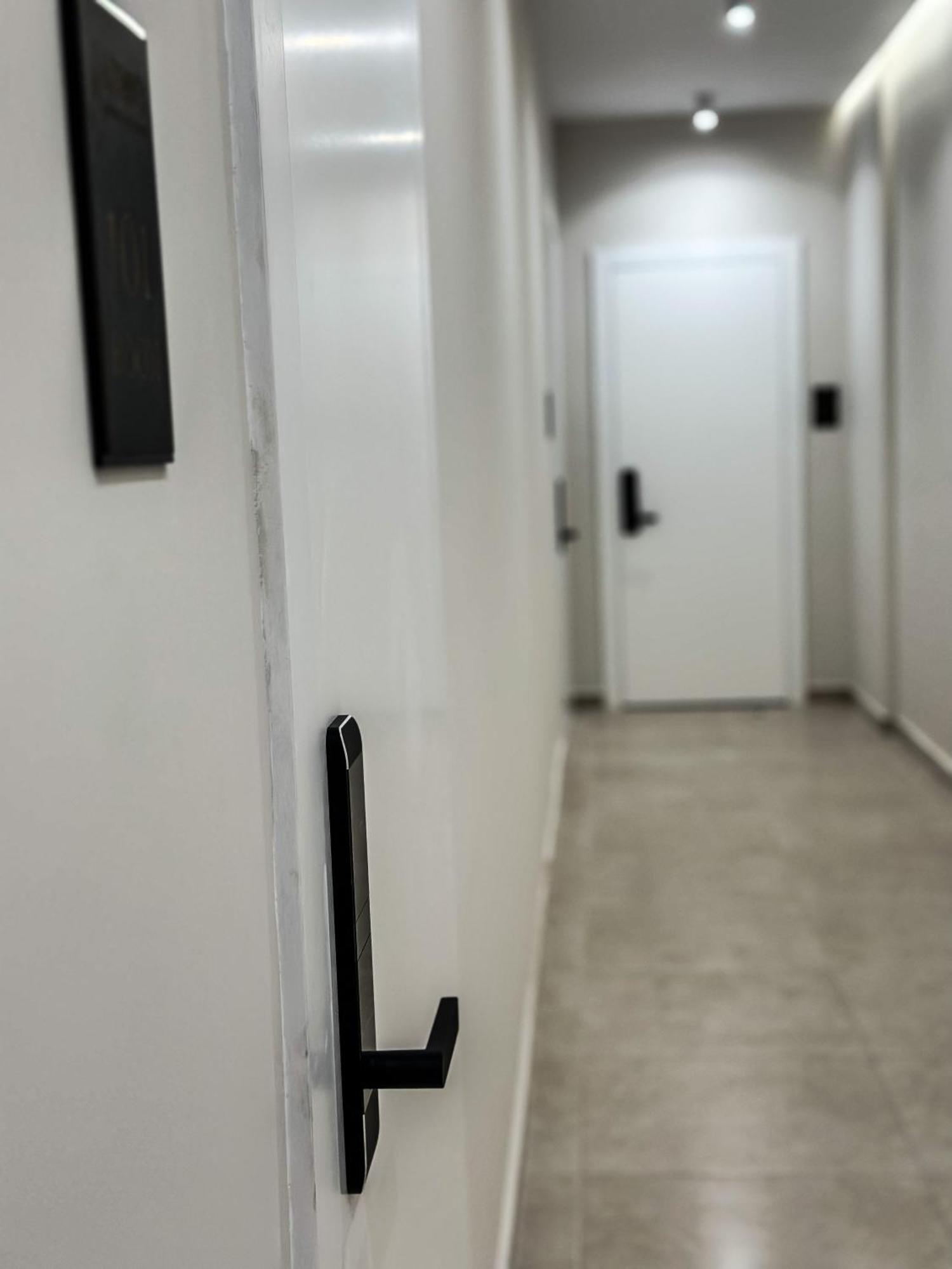 דורס Alexander Rooms & Apartments מראה חיצוני תמונה