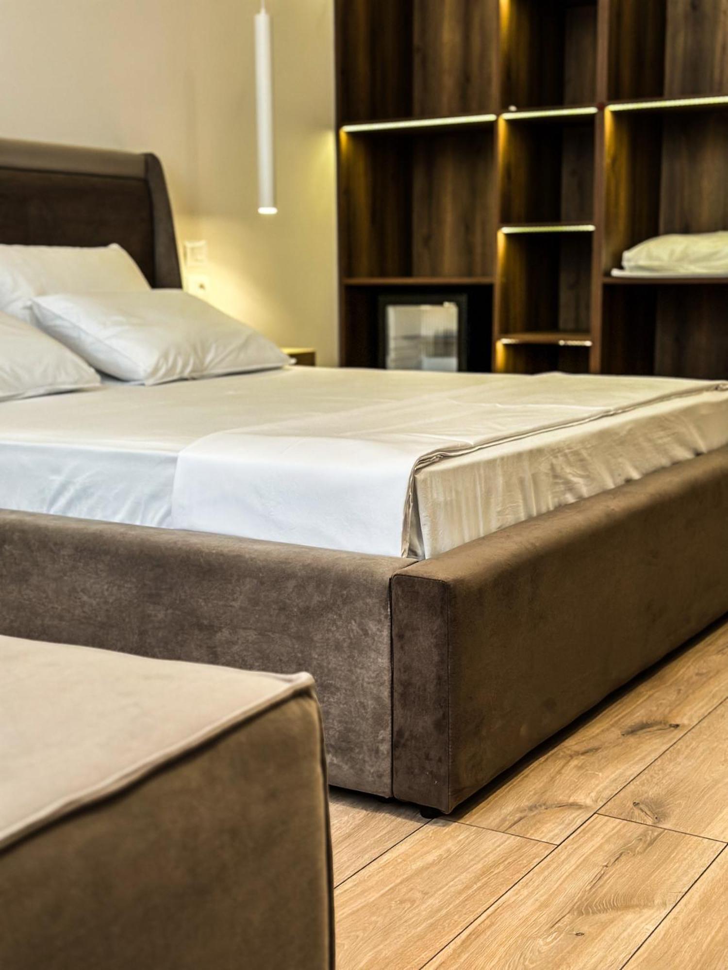 דורס Alexander Rooms & Apartments מראה חיצוני תמונה