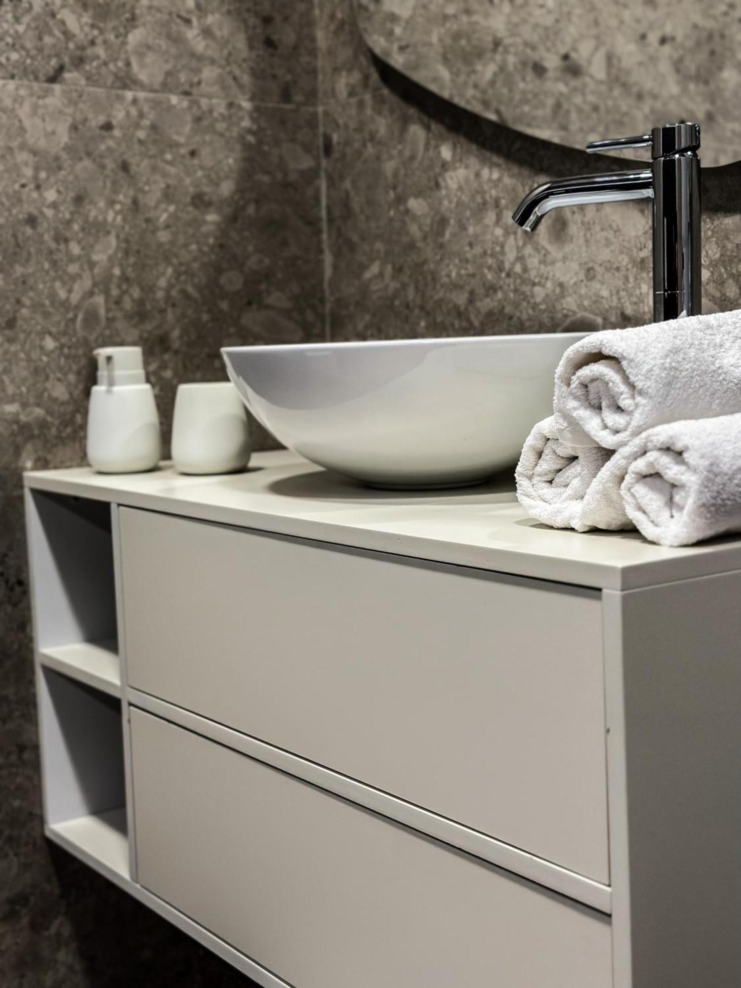 דורס Alexander Rooms & Apartments מראה חיצוני תמונה