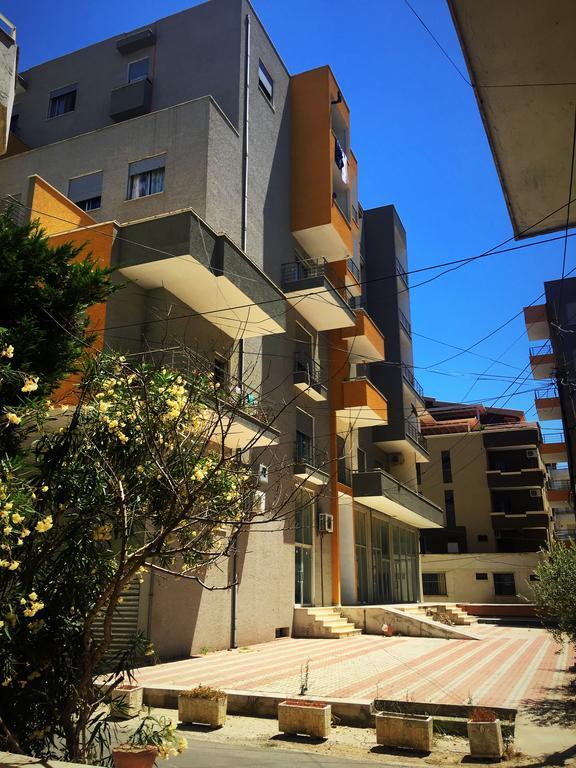 דורס Alexander Rooms & Apartments מראה חיצוני תמונה