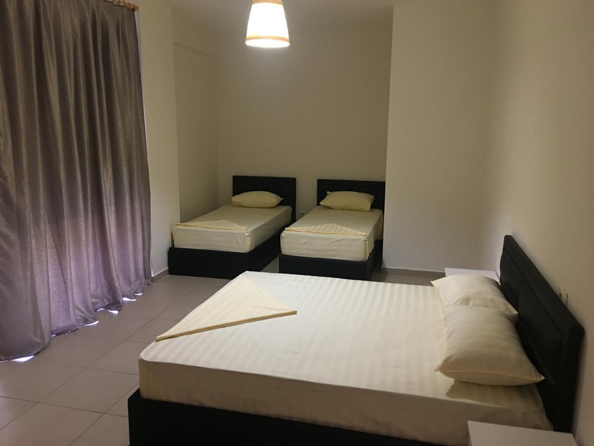 דורס Alexander Rooms & Apartments מראה חיצוני תמונה