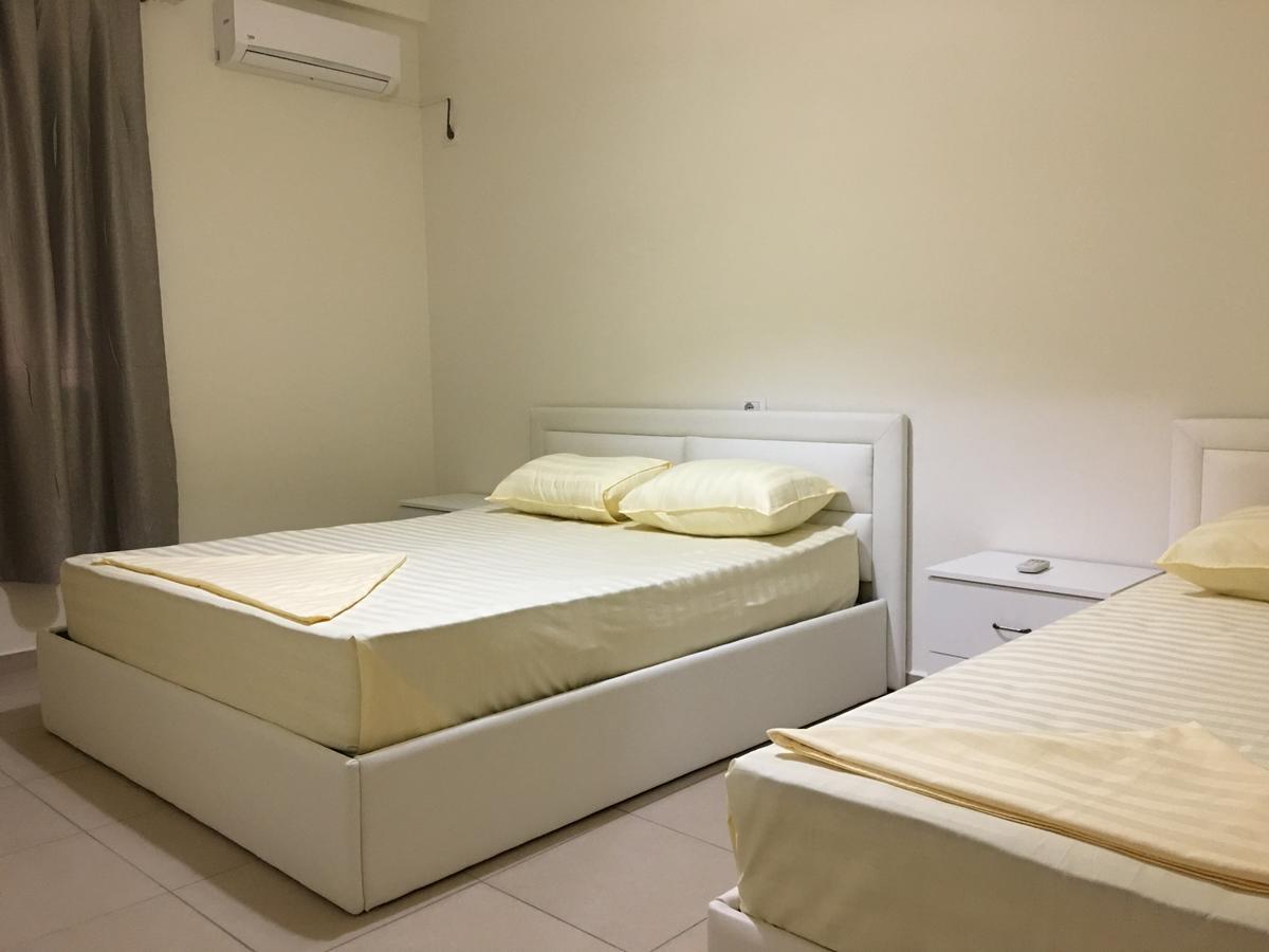 דורס Alexander Rooms & Apartments מראה חיצוני תמונה