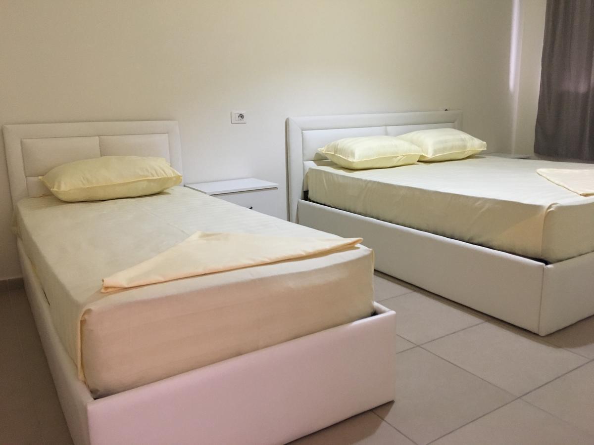 דורס Alexander Rooms & Apartments מראה חיצוני תמונה