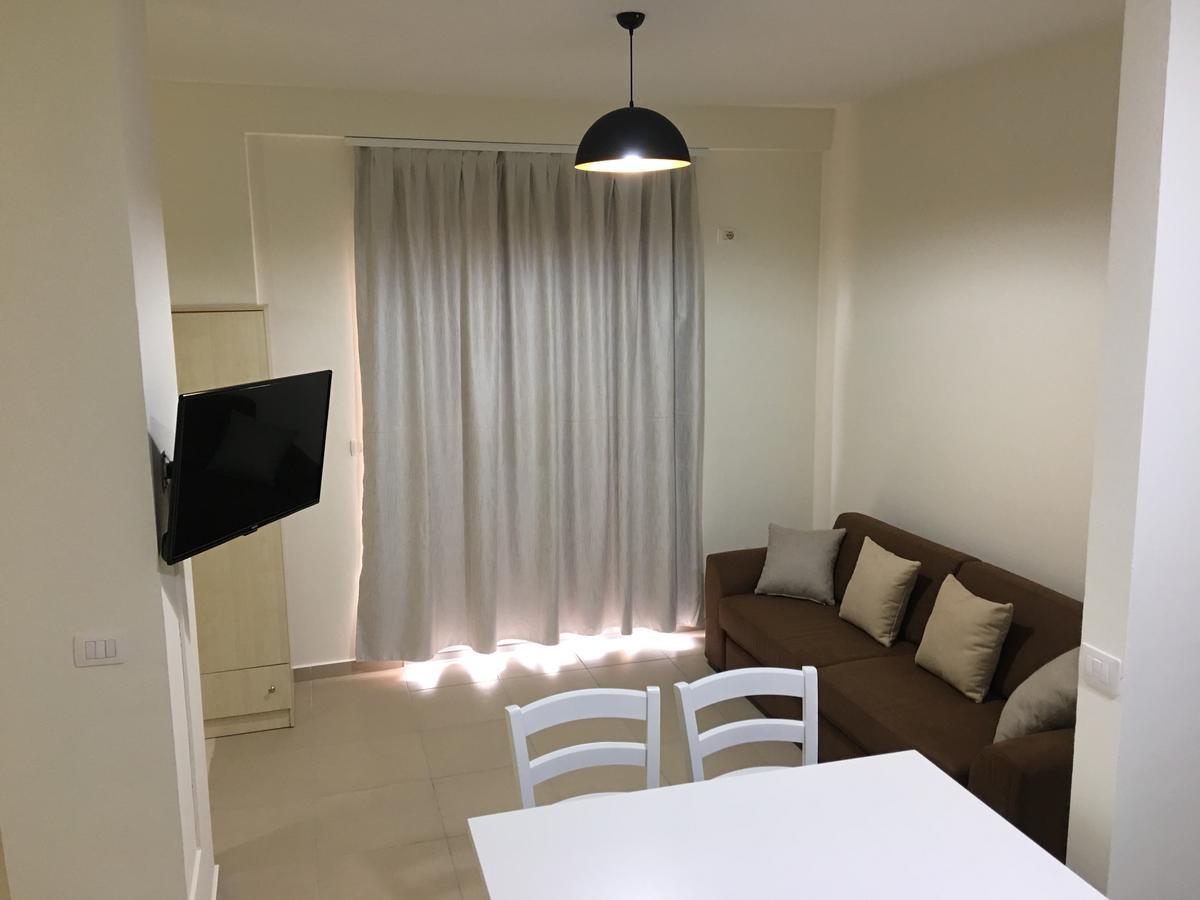דורס Alexander Rooms & Apartments מראה חיצוני תמונה