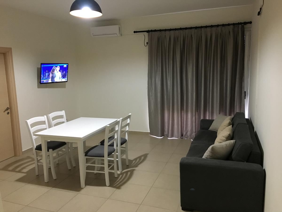 דורס Alexander Rooms & Apartments מראה חיצוני תמונה