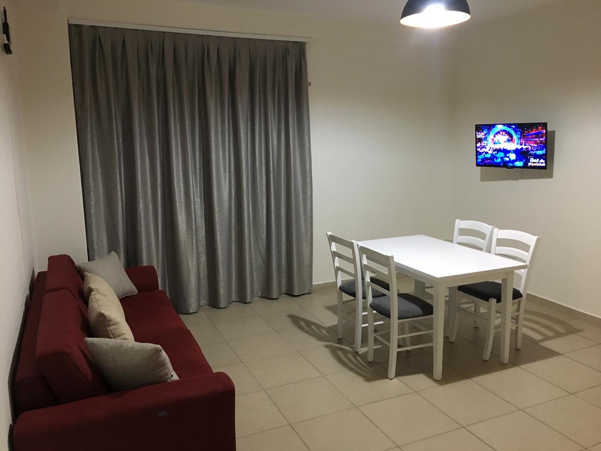 דורס Alexander Rooms & Apartments מראה חיצוני תמונה