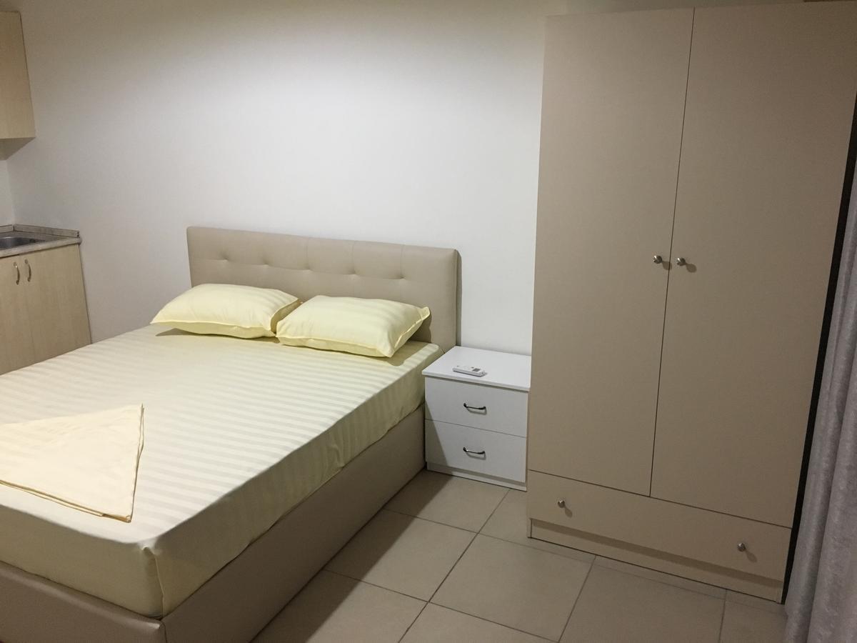 דורס Alexander Rooms & Apartments מראה חיצוני תמונה