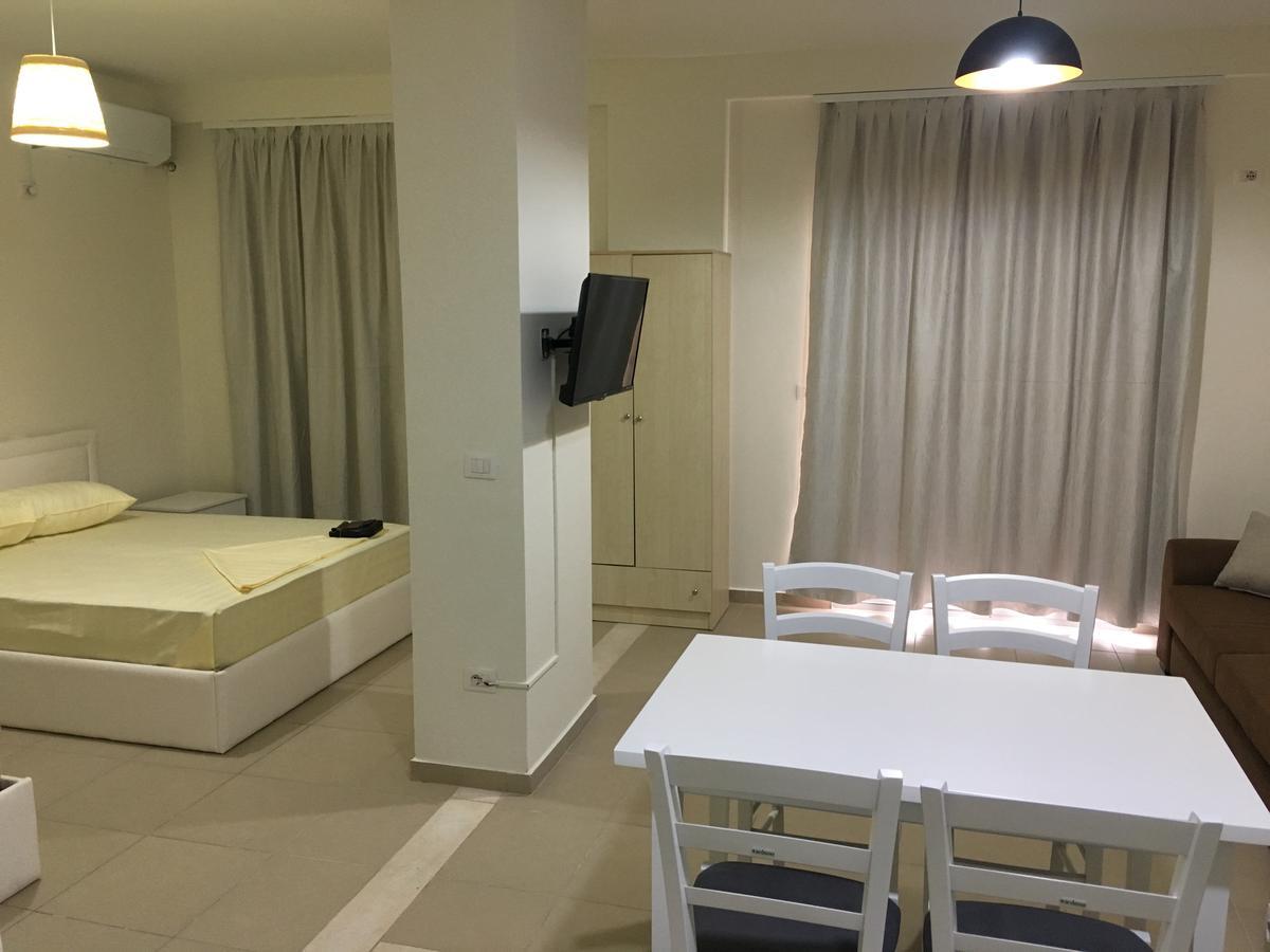 דורס Alexander Rooms & Apartments מראה חיצוני תמונה